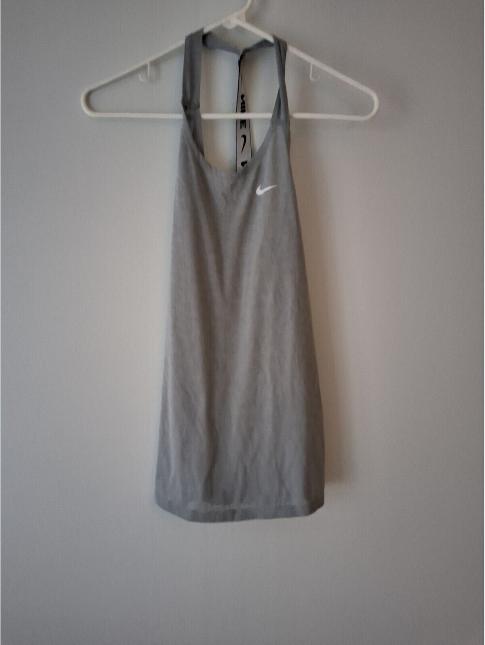 Nike Dri-FIT Women’s Medl Gray Racerback Tank Top Athletic Workout Running NWT